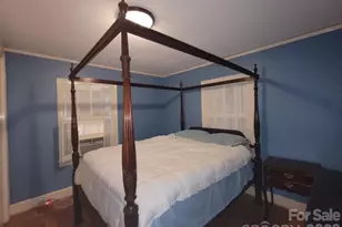 318 W 6th Ave, Gastonia, NC 28052 - Photo 10