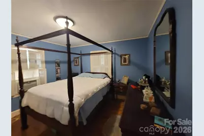 318 W Sixth Avenue, Gastonia, NC 28052 - Photo 8