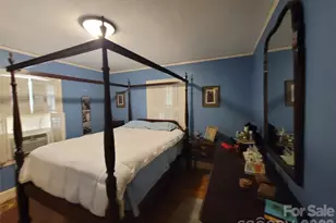 318 W 6th Ave, Gastonia, NC 28052 - Photo 8