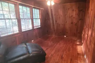 318 W 6th Ave, Gastonia, NC 28052 - Photo 8