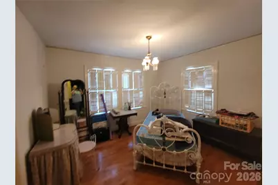 318 W Sixth Avenue, Gastonia, NC 28052 - Photo 10