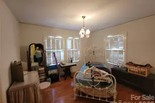 318 W 6th Ave, Gastonia, NC 28052 - Photo 10