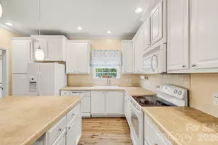 40 Liberty Rd, Candler, NC 28715 - Photo 10
