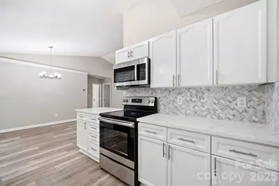 6324 Grove Park Boulevard, Charlotte, NC 28215 - Photo 12