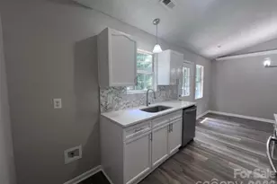 6324 Grove Park Blvd, Charlotte, NC 28215 - Photo 6