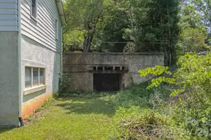 456 Lower Grassy Branch Rd, Asheville, NC 28805 - Photo 40