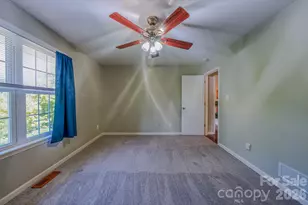 102 Forest Lake Dr, Asheville, NC 28803 - Photo 22