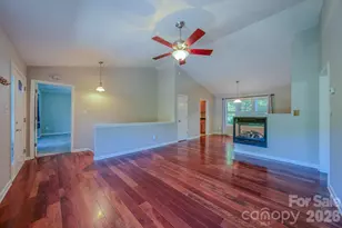 102 Forest Lake Dr, Asheville, NC 28803 - Photo 4
