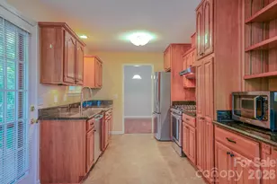 102 Forest Lake Dr, Asheville, NC 28803 - Photo 10