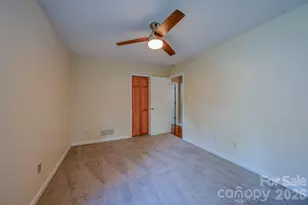 102 Forest Lake Dr, Asheville, NC 28803 - Photo 28