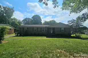 331 Woodside Dr, Shelby, NC 28150 - Photo 2