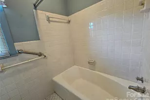 331 Woodside Dr, Shelby, NC 28150 - Photo 18