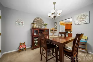 109 Carriage House Dr, Kannapolis, NC 28081 - Photo 2