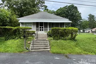 831/833 N Oak St, Hendersonville, NC 28739 - Photo 1