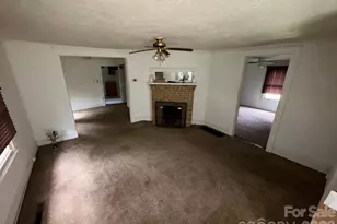 831/833 N Oak St, Hendersonville, NC 28739 - Photo 12