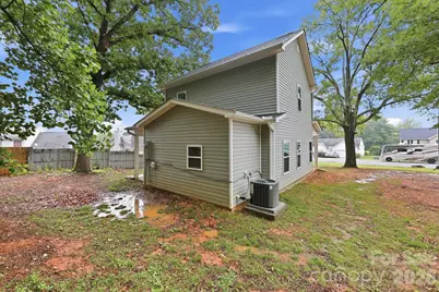 8625 Terra Cotta Drive, Charlotte, NC 28215 - Photo 14