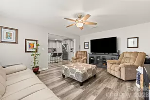 928 Newfound Hollow Dr, Charlotte, NC 28214 - Photo 8