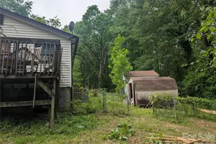 1218-B Essex St, Gastonia, NC 28052 - Photo 4