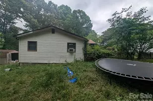 1218-B Essex St, Gastonia, NC 28052 - Photo 8