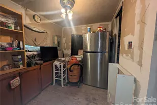 1218-B Essex St, Gastonia, NC 28052 - Photo 32