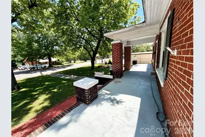 715 E Marion Street, Shelby, NC 28150 - Photo 4