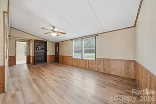 3617 Sulphur Springs Rd NE, Hickory, NC 28601 - Photo 6