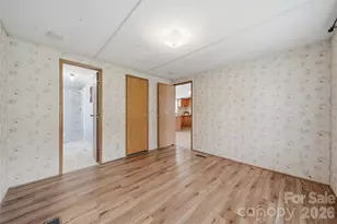 3617 Sulphur Springs Rd NE, Hickory, NC 28601 - Photo 12