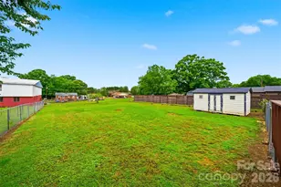 3617 Sulphur Springs Rd NE, Hickory, NC 28601 - Photo 26