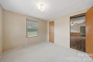 3617 Sulphur Springs Rd NE, Hickory, NC 28601 - Photo 16