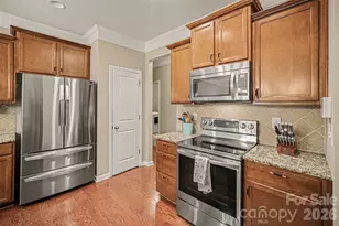10718 Cove Point Drive, Charlotte, NC 28278 - Photo 4