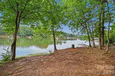10718 Cove Point Drive, Charlotte, NC 28278 - Photo 16
