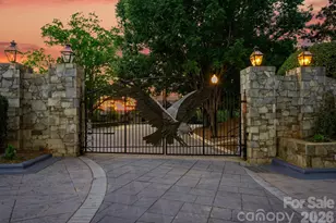 9715 9 Eagles Ln, Charlotte, NC 28278 - Photo 2