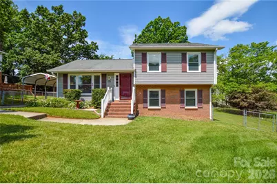 518 Vinecrest Drive, Matthews, NC 28105 - Photo 2