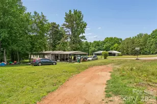 235 Misty Ln, Kannapolis, NC 28081 - Photo 4