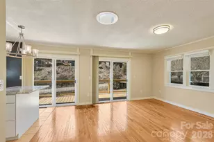 9 Woodfin Ave, Asheville, NC 28804 - Photo 4