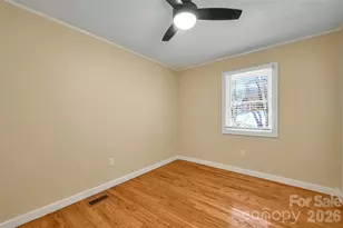 9 Woodfin Ave, Asheville, NC 28804 - Photo 16