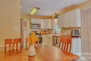 112 Amelia Dr, Hendersonville, NC 28792 - Photo 10