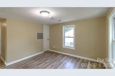 303 Rice Street, Kannapolis, NC 28081 - Photo 4