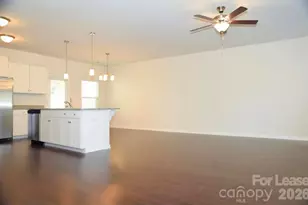 9331 Arbor Creek Dr, Charlotte, NC 28269 - Photo 4