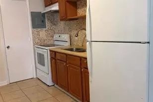 2912 L D Parker Dr, Charlotte, NC 28206 - Photo 2