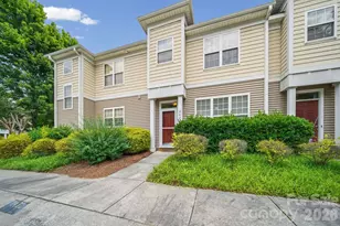 2422 Loch Stone Dr, Gastonia, NC 28054 - Photo 2