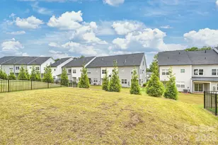 8044 Brookbank Dr, Charlotte, NC 28269 - Photo 36