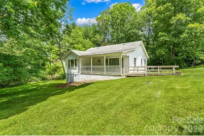 127 Stafford Road, Spruce Pine, NC 28777 - Photo 2