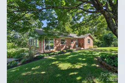 147 W Oakview Road, Asheville, NC 28806 - Photo 1