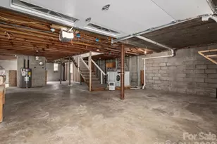 147 W Oakview Rd, Asheville, NC 28806 - Photo 20