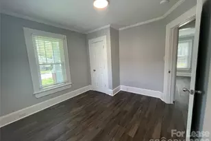 624 Pinoca Rd, Charlotte, NC 28208 - Photo 18