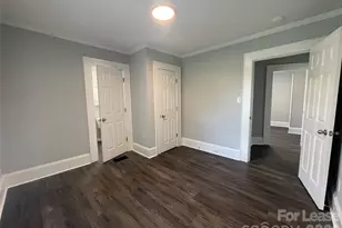 624 Pinoca Rd, Charlotte, NC 28208 - Photo 26
