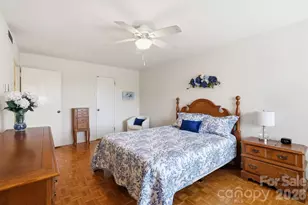 1300 Queens Rd, Charlotte, NC 28207 - Photo 16