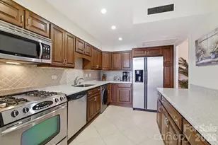 1300 Queens Rd, Charlotte, NC 28207 - Photo 8