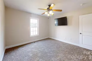 4240 Hunter Rhyne Rd, Lincolnton, NC 28092 - Photo 14